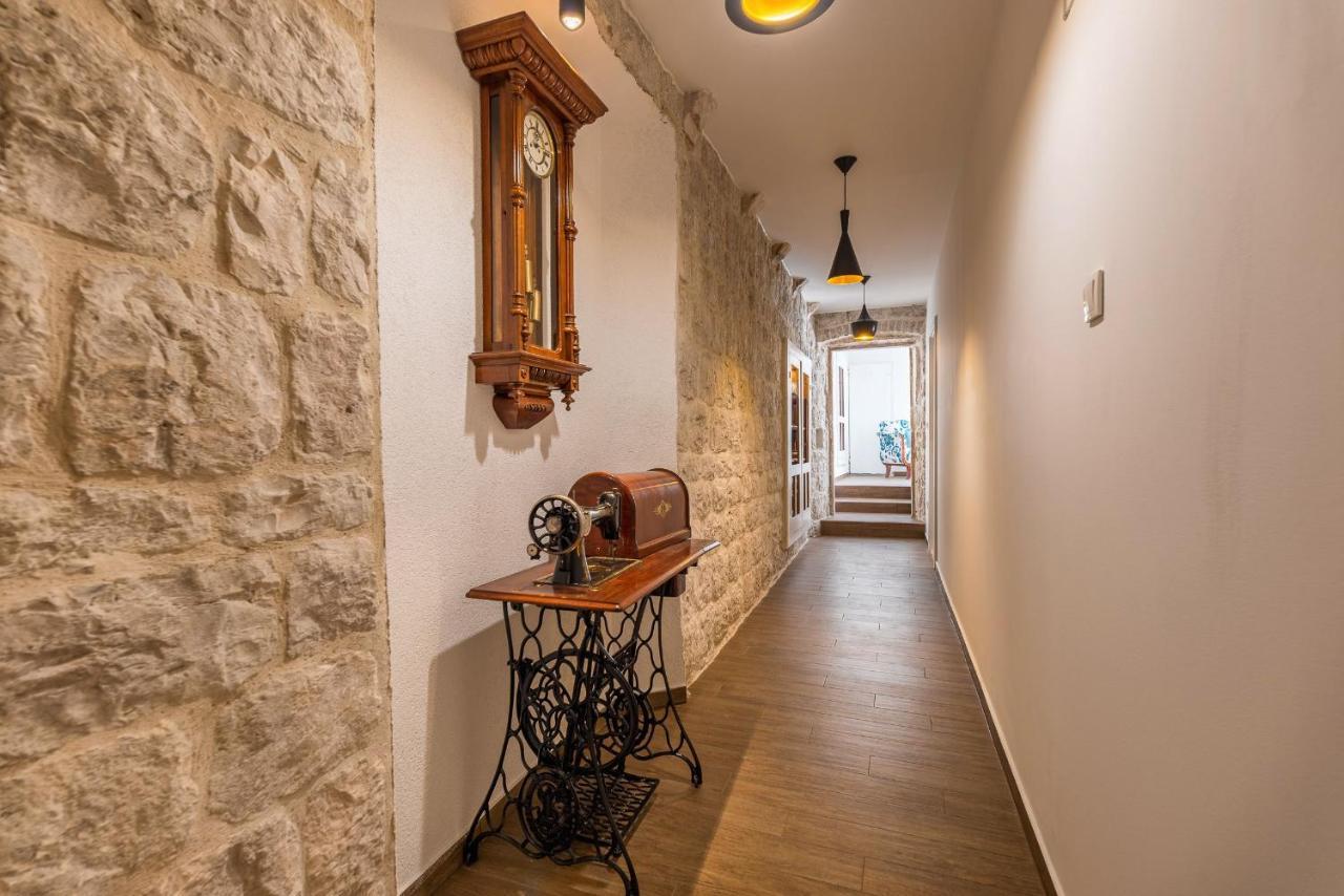 Aparthotel Vintage House Al Pozzo à Hvar Town Extérieur photo