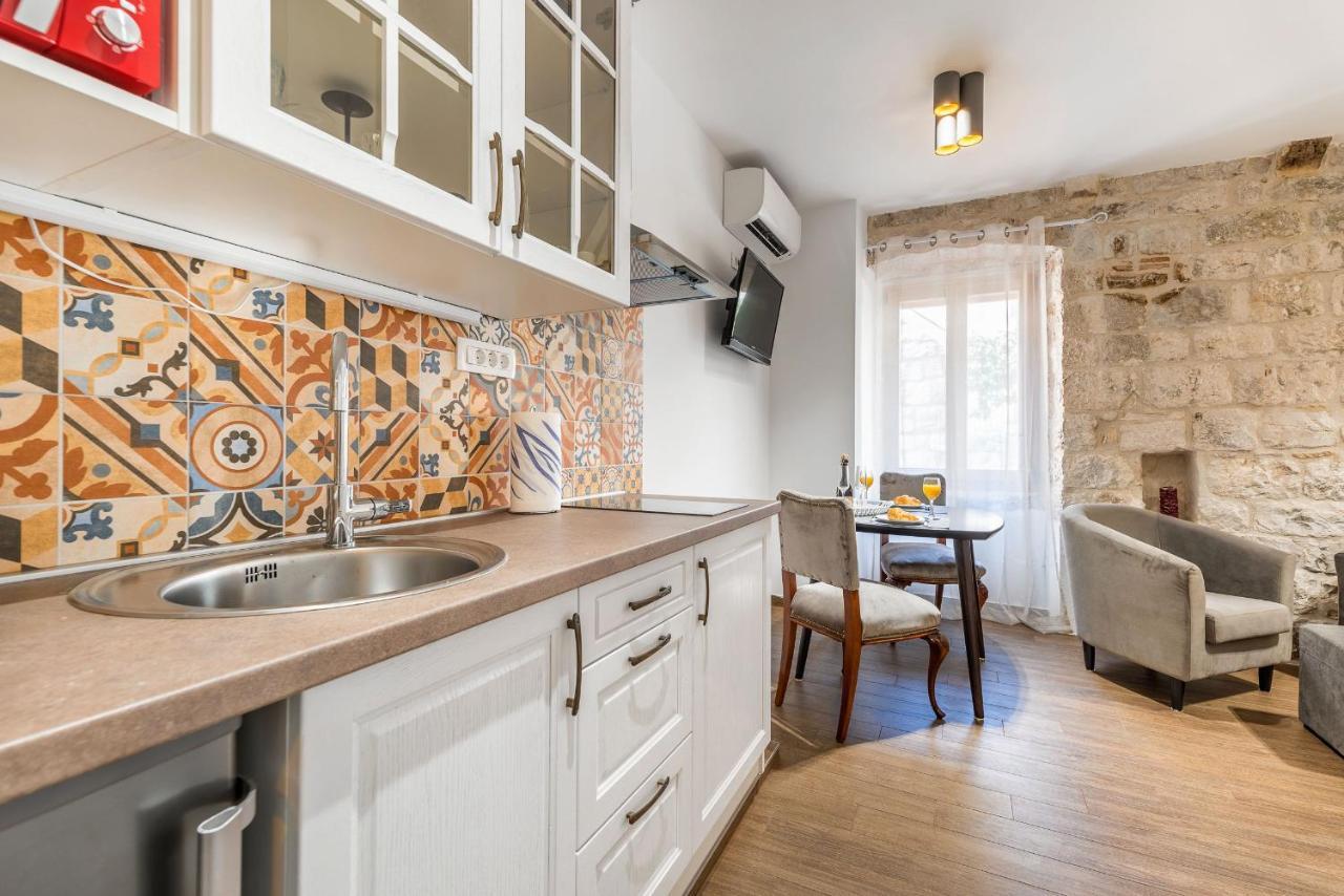 Aparthotel Vintage House Al Pozzo à Hvar Town Extérieur photo