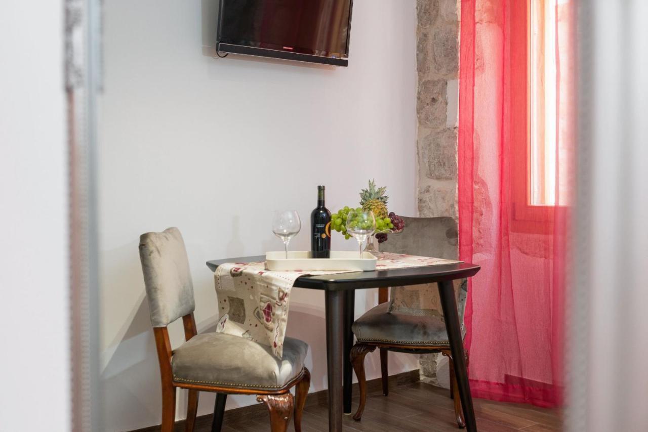 Aparthotel Vintage House Al Pozzo à Hvar Town Extérieur photo