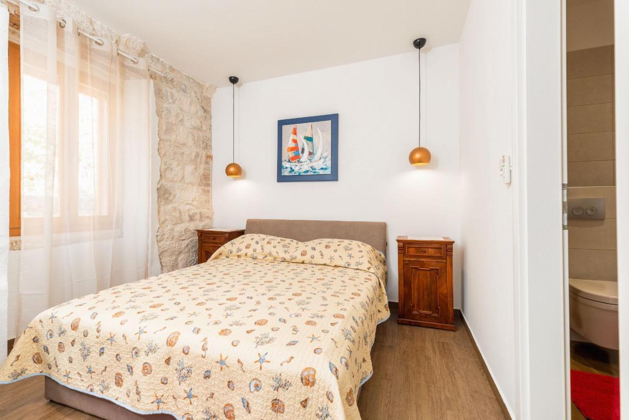 Aparthotel Vintage House Al Pozzo à Hvar Town Extérieur photo
