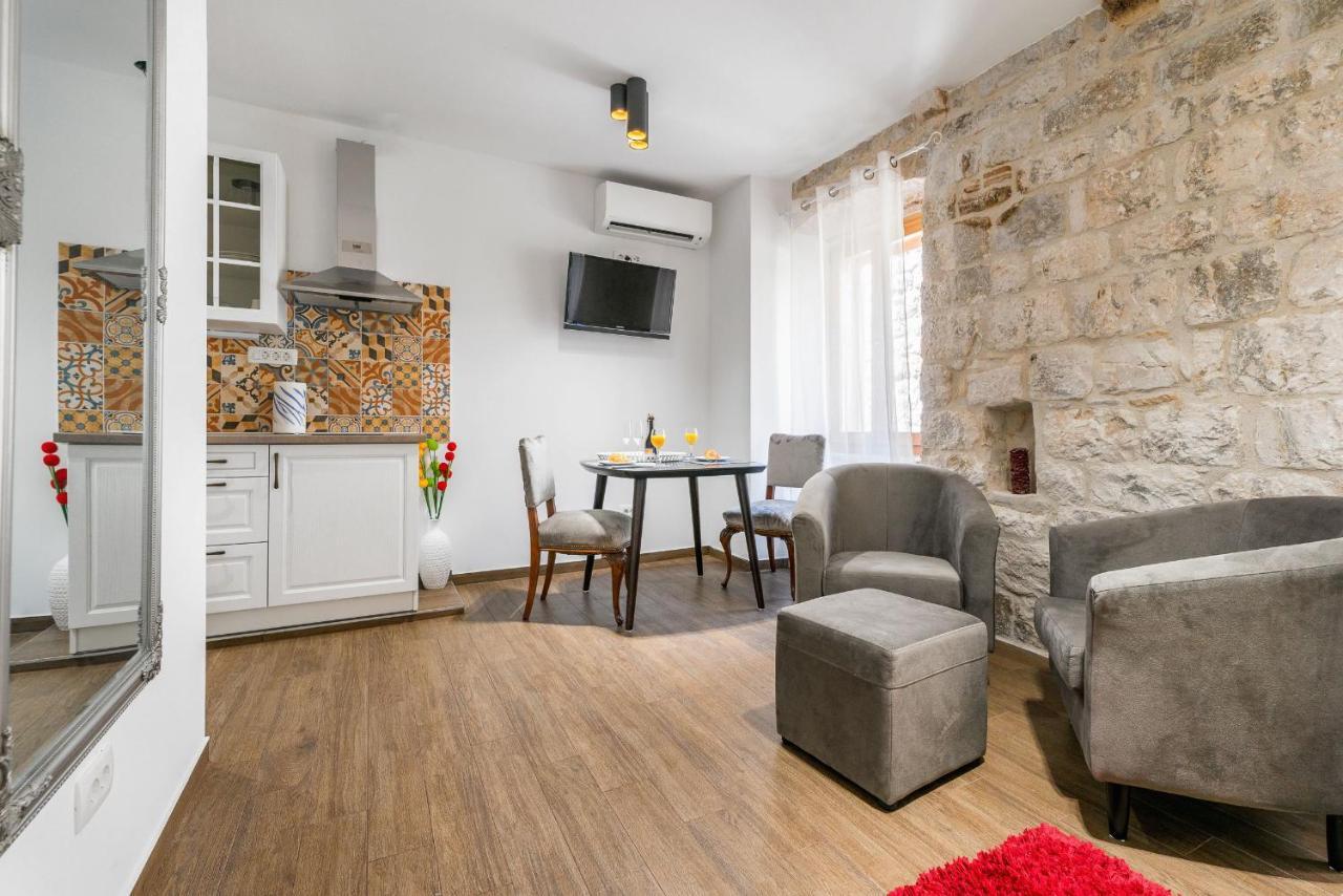 Aparthotel Vintage House Al Pozzo à Hvar Town Extérieur photo